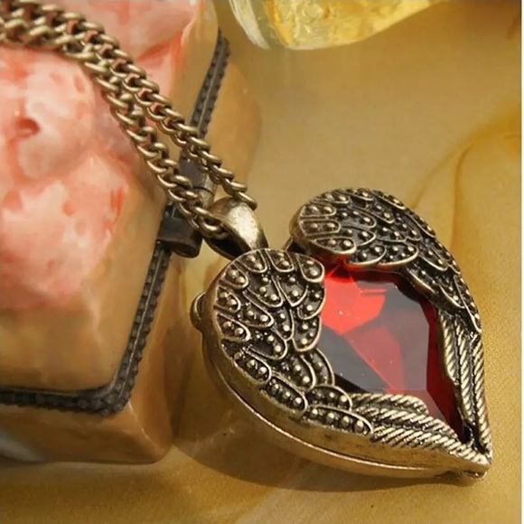 HIGHY DEMANDED Angel Winged Red Heart Vintage Style Necklace Heart Pendant - Picture 6 of 6